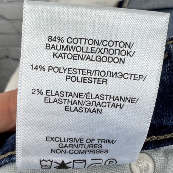 •|•SILVER JEANS•| Avery Bermuda Cuffed Jeans Shorts Size 31 (12) - Picture 10 of 13